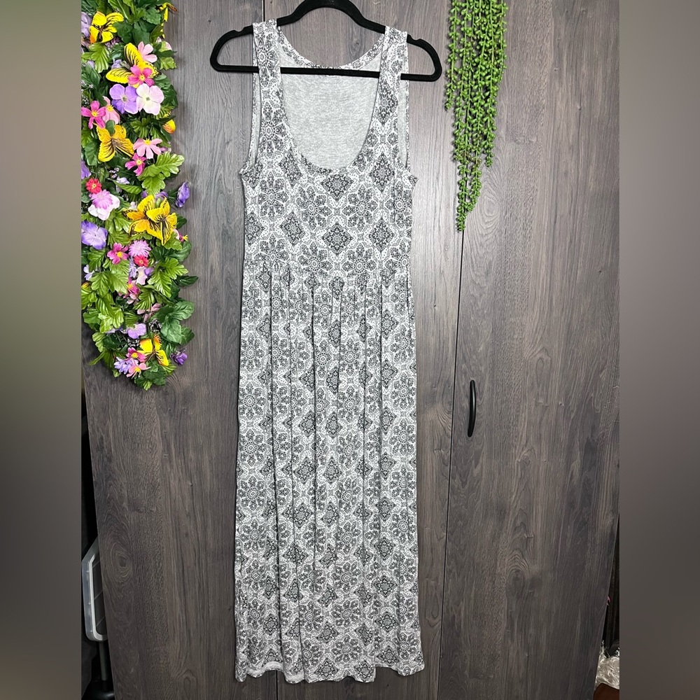 -2/$40amazon Essentials Grey Printed Sleeveless D… - image 2